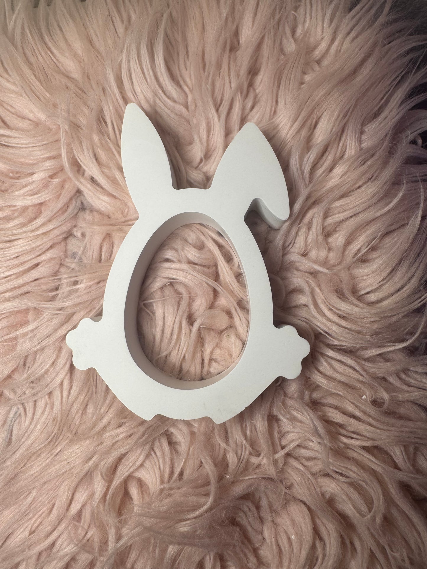 Hase mit Loch für Überraschung