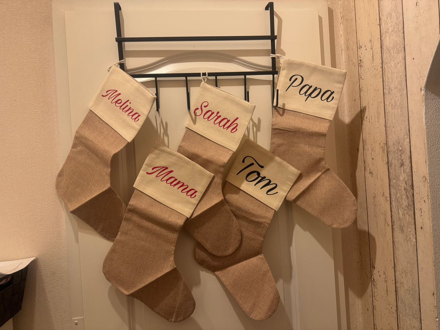 Weihnachtsstiefel, Nikolausstiefel, Weihnachtsstrumpf, Nikolaussocke, nachhaltige Weihnachtsdeko, personalisierte Weihnachtsgeschenke, Weihnachtsdekoration, Weihnachten Geschenkideen, festliche Dekoration, nachhaltige Nikolausstiefel, wiederverwendbare Weihnachtsstiefel, umweltfreundliche Weihnachtsartikel, Weihnachtsstiefel kaufen, Weihnachtsstrumpf online bestellen, festliche Weihnachtsstrümpfe