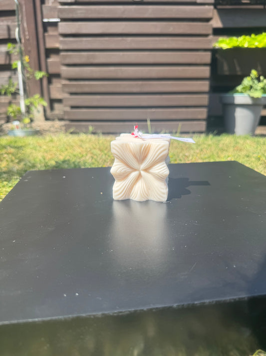 Wellen gestreifte Kerze