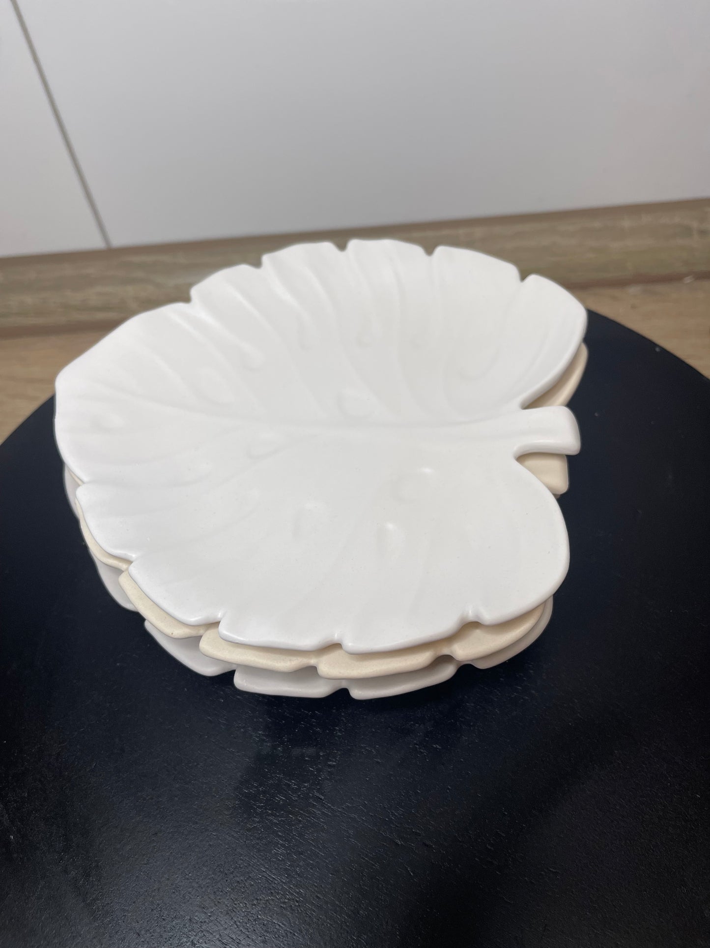 leaves decorative plate