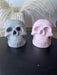 Totenkopf-Dekoration, Schädel-Deko, Gothic Wohnaccessoires, handgefertigte Deko, Schädel-Figuren, Halloween-Deko Schädel, Totenkopf Kunst, Wohnzimmer Totenkopf, Schädel für Gothic-Stil, Deko-Schädel Gips, Totenkopf mit Details, einzigartige Schädel-Deko