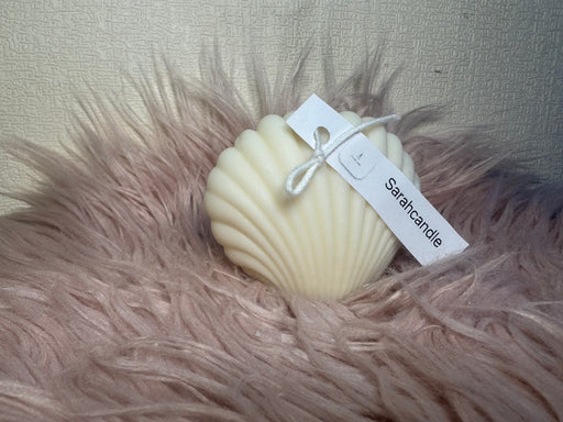 : Muschel-Kerze, Kerzen aus Rapswachs, nachhaltige Kerzen, handgemachte Kerzen, dekorative Muschelkerze, Naturkerzen kaufen, umweltfreundliche Kerzen, Muschel Dekoration, Rapswachs Kerze kaufen, nachhaltiges Geschenk, Muschelform Kerze, umweltfreundliche Dekoration, Muschelkerze natürlich, natürliche Wachskerzen, Muschel Kerzenhalter.