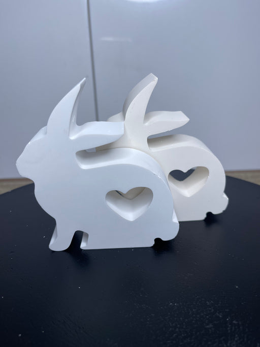 Osterhase, Ostern Deko, Gips Hase, Osterdeko, Osterhase Herz, Geschenke Ostern, handgemachte Osterdeko, Hase Ostern, Dekoration Ostern, Deko Hase, Frühling Dekoration, Ostergeschenk, Osterhase Geschenk, Handgefertigt Osterhase, Herz Deko