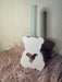 Teddybären-Kerzenständer, Kerzenhalter aus Gips, handgemachte Deko, niedliche Wohnaccessoires, Geschenkideen, kreative Dekoration, Kerzenhalter Design, Wohnraumdeko, Teddybär Kerzenständer, Dekoration mit Kerzen