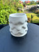 Weihnachtsvase, festliche Dekoration, Deko-Vase, Weihnachtsdeko 2024, handgefertigte Vase, Gipsvase Weihnachten, winterliche Deko, modernes Weihnachtsdesign, Geschenke Weihnachten, nachhaltige Dekoration, Wohnzimmerdeko, Tischdeko Weihnachten, minimalistische Weihnachtsdeko, handgemachte Weihnachtsgeschenke
